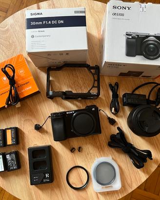 Sony a6100 + obiettivo sigma 30mm f1.4 + accessori