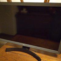 TV 24 pollici LG rotto