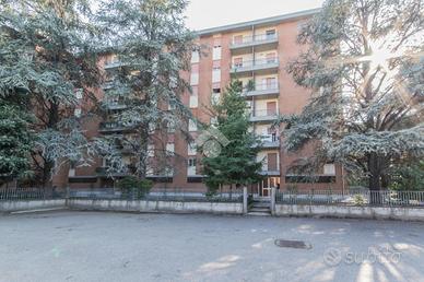 4 LOCALI A CORREGGIO