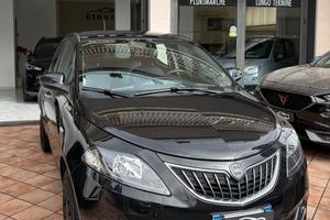 Lancia Ypsilon 1.0 FireFly 5 porte S&S Hybrid Silv