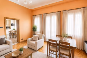 Appartamento di 155 m² con 5 locali e box auto a E