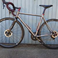 Revel R+ Titanio bici da corsa