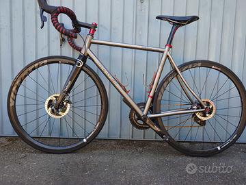Revel R+ Titanio bici da corsa