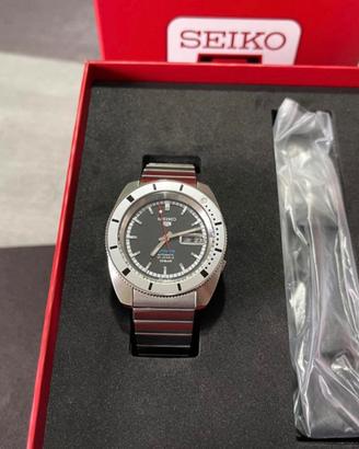 Seiko 5 Sport SRPL05 "Kamen Rider" Limited Edition