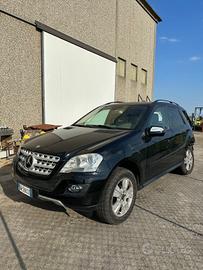 Mercedes-benz ML 300 CDI BlueEFFICIENCY Chrome