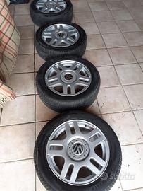 Cerchi in lega wolksvagen condizioni perfette