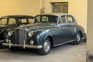 Bentley S1 Guida a SX