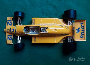Modellino LOTUS  HONDA 97 T Burago