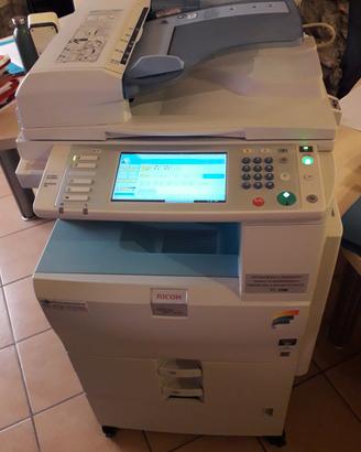 Fotocopiatrice multifunzione a colori
