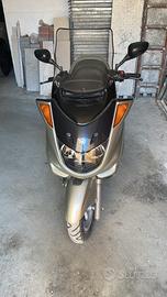 MAJESTY 250 2000