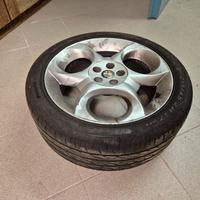4 cerchi Alfa con gomme 215/45 R17