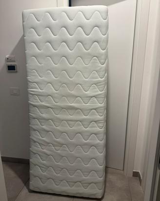 Materasso singolo come nuovo