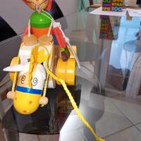 Trainante legno cavallo con cowboy boy