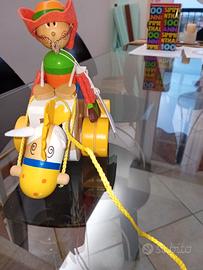 Trainante legno cavallo con cowboy boy