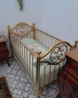 Culla Vintage in Ottone con Baldacchino – Completa