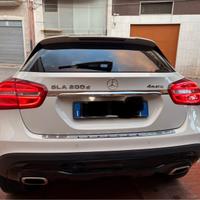 Mercedes GLA 200D 4Matic
