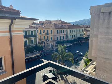 Q04 - Quadrilocale in centro con doppi servizi