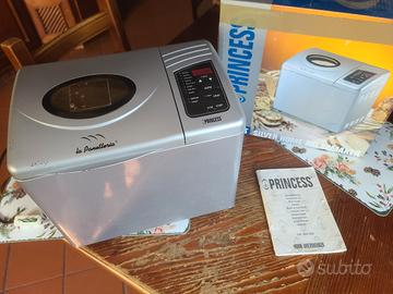 Macchina forno impastatrice per il pane