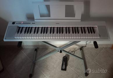 Pianola YAMAHA piaggero np-12