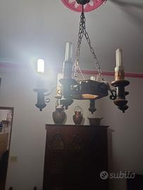 mobile salotto tavolo sedie e lampadario