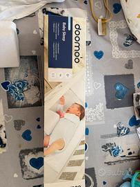 Cuscino supporto laterale per il riposo bambini
