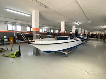 BARCA OPEN 5,50+HONDA BF40 4 TEMPI no patente