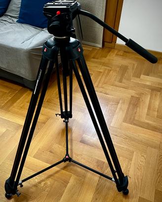 Manfrotto 547B + testa fluida 701HDV pari al nuovo