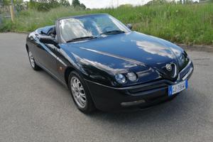 Alfa GTV 916 Spider 2.0 Twin Spark ASI 2000