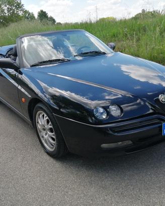 Alfa GTV 916 Spider 2.0 Twin Spark ASI 2000