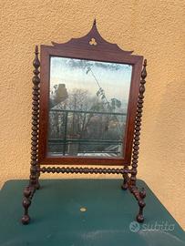 Specchio d'Epoca da comò a tortiglione in Noce