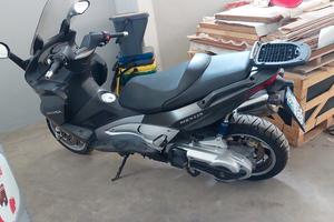 Scooter Gilera Nexus 500