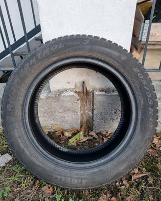 Pneumatici invernali Pirelli