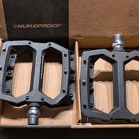 Petali Flat nukerproof