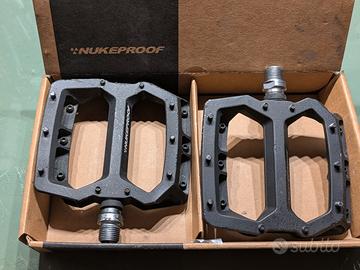 Petali Flat nukerproof