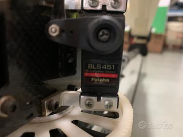 Servi Futaba BLS451 Brushless per elicottero RC