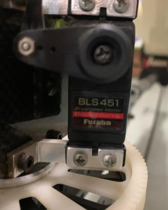 Servi Futaba BLS451 Brushless per elicottero RC