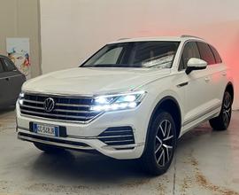 Volkswagen Touareg 3.0 V6 TDI ELEGANCE 2021