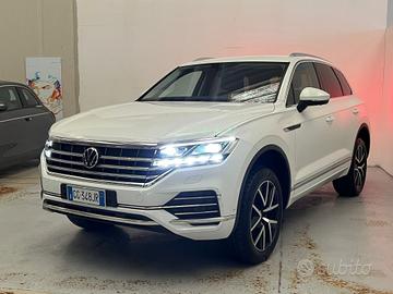 Volkswagen Touareg 3.0 V6 TDI ELEGANCE 2021