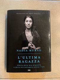 Libro L’ULTIMA RAGAZZA