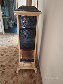 Stufa a legna in maiolica