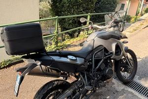 BMW F800GS con tre bauletti priginali