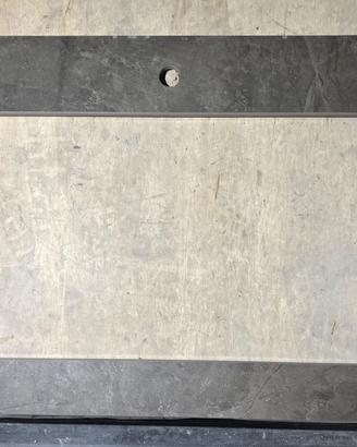 Piano in dekton per lavandino
