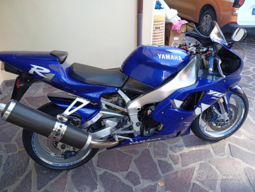 Yamaha R1
