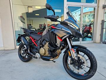 DUCATI MULTISTRADA V4 S GRAND TOUR - solo 4500 KM