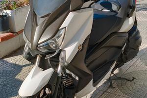 Yamaha xmax 400