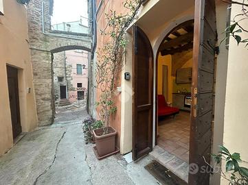 2 LOCALI A PERUGIA