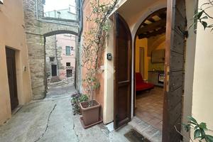 2 LOCALI A PERUGIA
