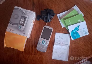 Sony Ericsson Zylo - completo di tutti i cavi