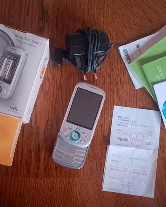 Sony Ericsson Zylo - completo di tutti i cavi