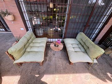 Set di 2 divani in pallet 120cm con cuscini
